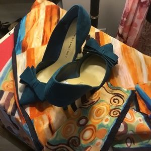 Chinese Laundry, Teal Faux Suede,Sz 11 Bow Heels